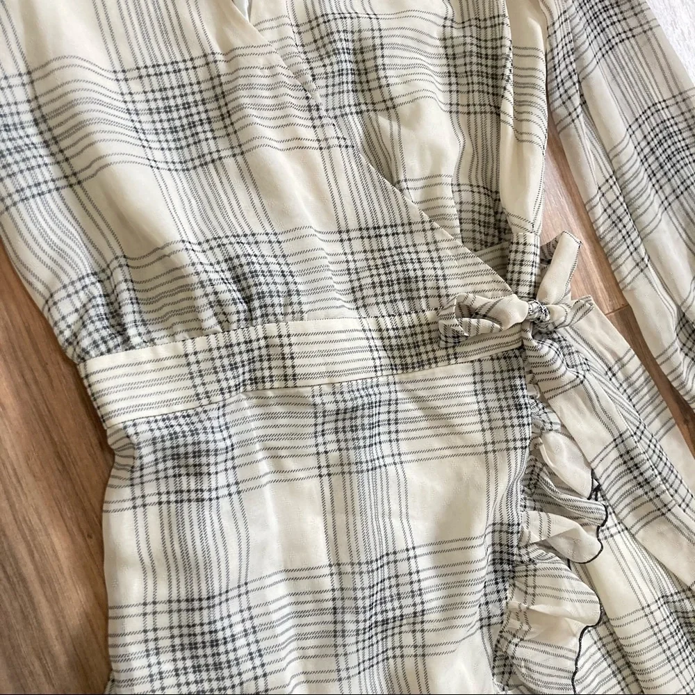 The East Order plaid ruffle wrap dress size L - Picture 5 of 7